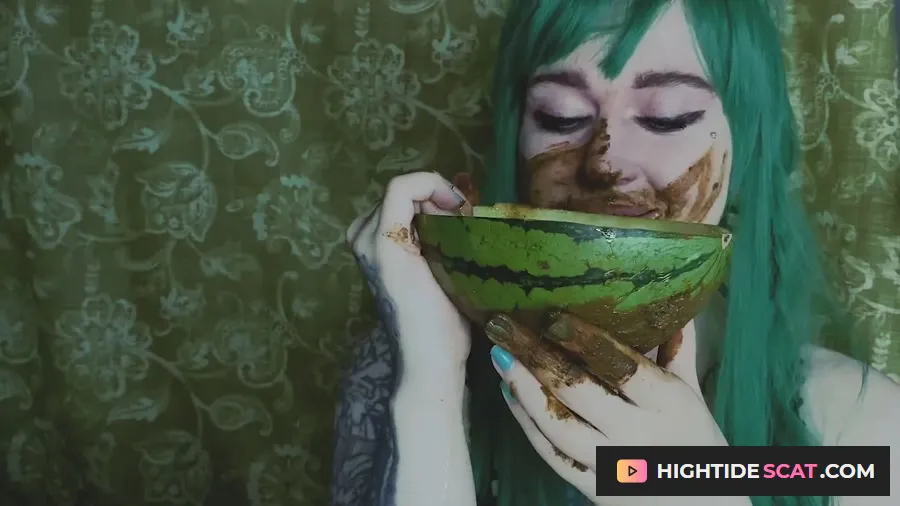 DirtyBetty - Watermelon Head [FullHD 1080p] Eat Shit, Teen (653 MB)