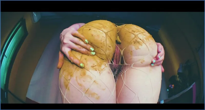 Download Sweet Betty Parlour - Solo Defecation, Shiny Smearing clip Hightide-Scat.com