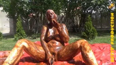 Scat Queen Betty - Outdoor Scat Sex [FullHD 1080p] Play, Solo (1.70 GB)