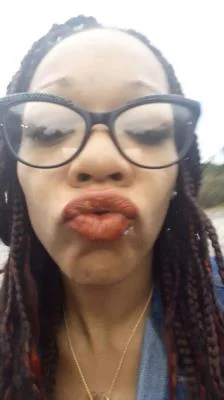 UniElla - Beach Shit [UltraHD 2K1 Solo, Shitting (689 MB)