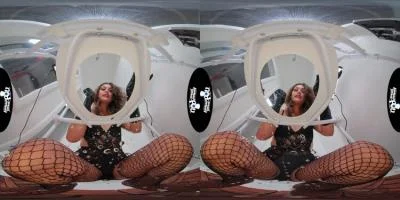 Goddess Lush - Femdom Goddess Lush Dominates Her Bucket [2700p] Gloves, No Male (2.04 GB)