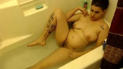 Piss and Shit - Bath Nude Wet Bubbly Deep Bassy Farting [HD 720p1 Masturbation, Homemade (105 MB)