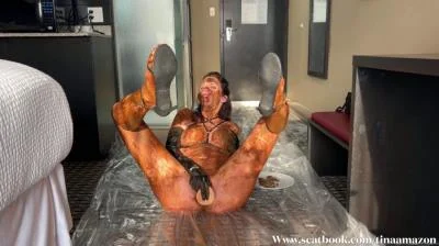 TinaAmazon - Latex gloves smear and cum [UltraHD 4K] Big Tits (1.50 GB)