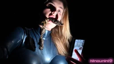 Ninounini - Rubber Doll With Dog Shit [FullHD 1080p1 Latex, Solo (4.92 GB)