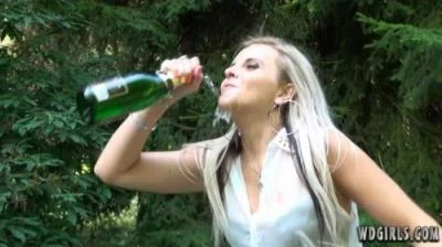 Camilla & Barbara [HD] Peeing, Fetish (4.44 GB)