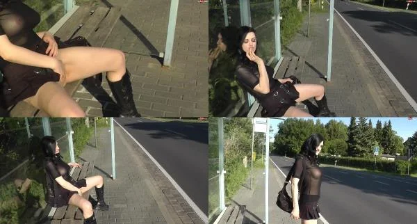 Alissa-Noir - Schamlos an der Bushaltestelle masturbiert 20 06 16 [Full HD] Pissing (71.48 MB)