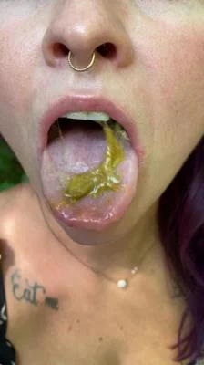 LilButtLex - Golf Balls in Public [UltraHD 2K] Anal, Solo (466 MB)