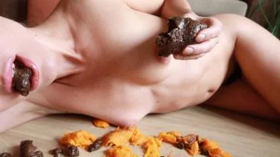 Sabrina Dacos - Butternut Squash [FullHD 1080p] Pooping, Solo (225 MB)