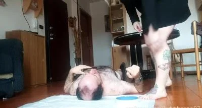 The thirsty beast [HD 720p] Femdom, Siterip (28.44 MB)