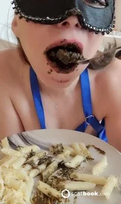 The diarrhea paste [FullHD 1080p] Scat, Vomit (488.04 MB)