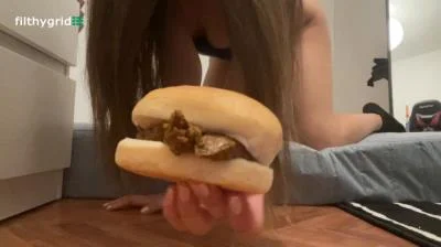 HarleeReed28 - Are You Ready For My Delicious Scatburgers? [FullHD 1080p] Eat Shit, Defecation (452 MB)
