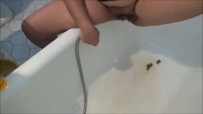 Mistress Roberta - Diarrhea And Enema [SD] Defecation, Extreme (291 MB)