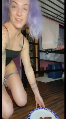 Classy N Gassy - Fart Appetizer Shit Dinner [SD] Couple, Solo Scat (451 MB)