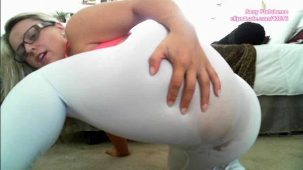 Sexy Flatulence - Extreme Flatulence [SD] Milf, Defecation (111 MB)