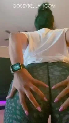 Bossy Delilah - Steven Paypig Fart Sniffer Reward [SD] USA, Kaviar (13.6 MB)