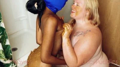 Puddles Lucy, Cutie Syren - Desperate Kitten Poops In Mommy's Hands [FullHD 1080p] IR, Lesbians (593 MB)