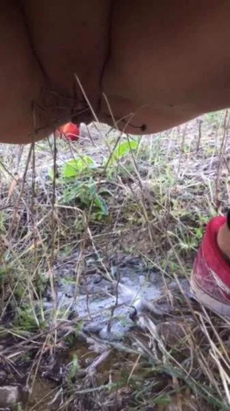 Linda aka VeganLinda - Roadtrip Spain And France 7 Days Pee And Shit Part 1 [SD] Solo, Poop (1.96 GB)