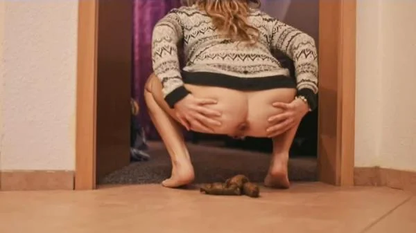 Mia Skye aka MiaRoxxx - Going To Bed [HD 720p] Germany, Dirty Anal (11.2 MB)