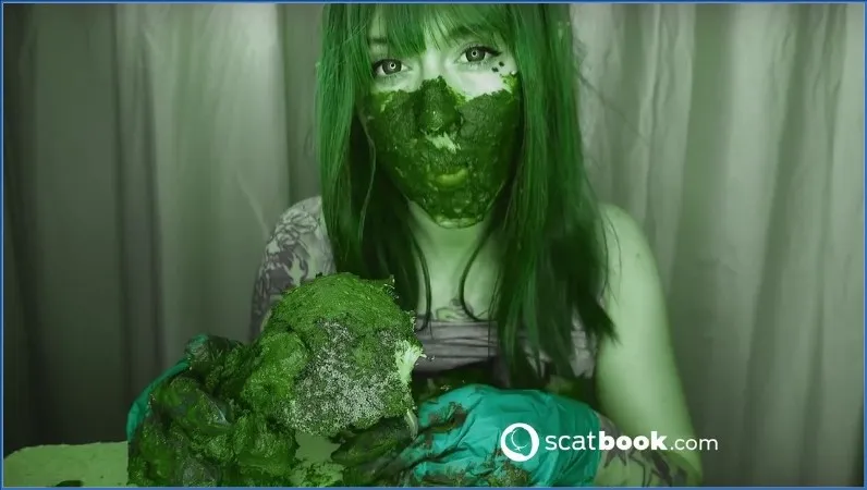 Download Sweet Betty Parlour - I am the Green Giant, Fisting, Anal HD 720p Hightide-Scat.com
