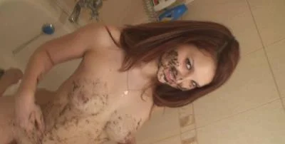 Kichevaya - Shit Scene 2 [HD 720p] Solo, Defecation (308 MB)