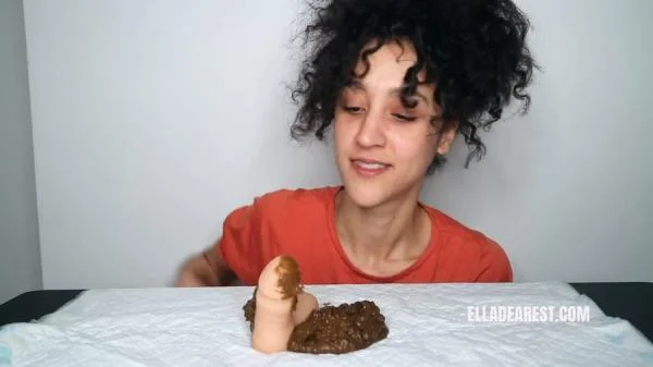 PEE PEE POO PLAY [HD 720p] Solo, Defecation (25.6 MB)