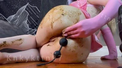 Pink And Brown [HD 720p] Solo, Shitting Ass (875 MB)