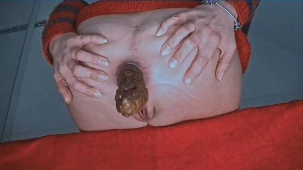 Lady In Red [HD 720p] Germany, Dirty Anal (13.7 MB)