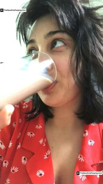 Scat Cute Sabrina 11 [SD] Brunette, Solo (47.7 MB)