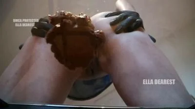 Poop Play [HD 720p] Solo, Defecation (19.2 MB)