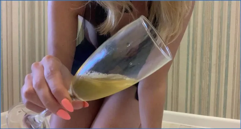 Download Solo Domination - Mistress Lily in Gorgeous Shit Hightide-Scat.com