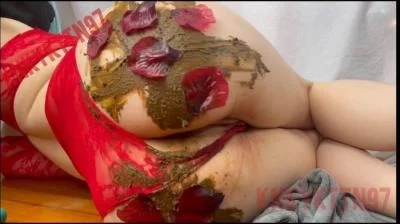 Red Flowers And Brown Poop [HD 720p] Solo, Shitting Ass (798 MB)