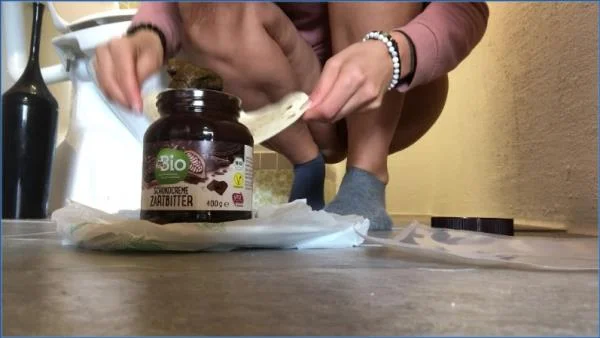 Brown Food for My Slave [FullHD 1080p] (190.37 MB)