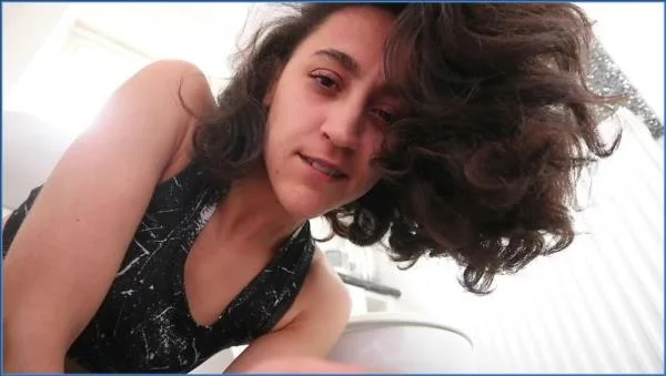 TOILET SLAVERY POO [HD 720p] (36.02 MB)