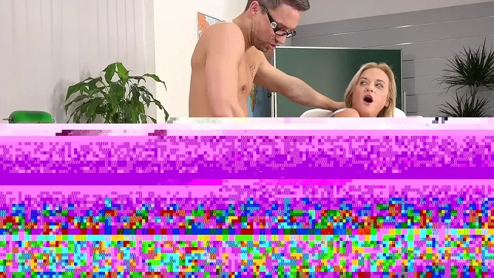 Download Pissing Sex - Vinna Reed's Soaked Watersports Play in The Intern Hightide-Scat.com