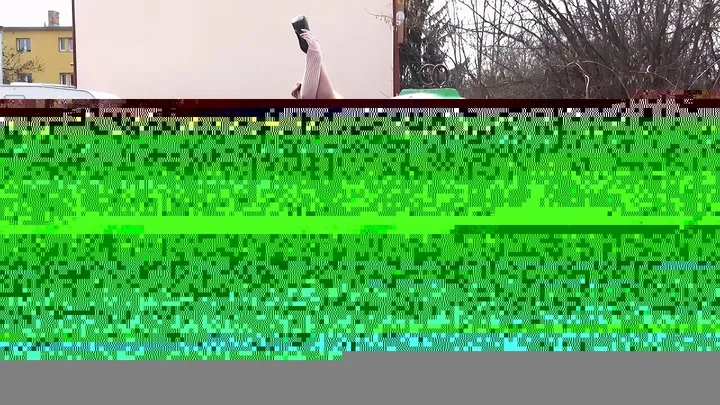 Pee Guzzling Vinna Reed Drenches Herself in Pissing Porn